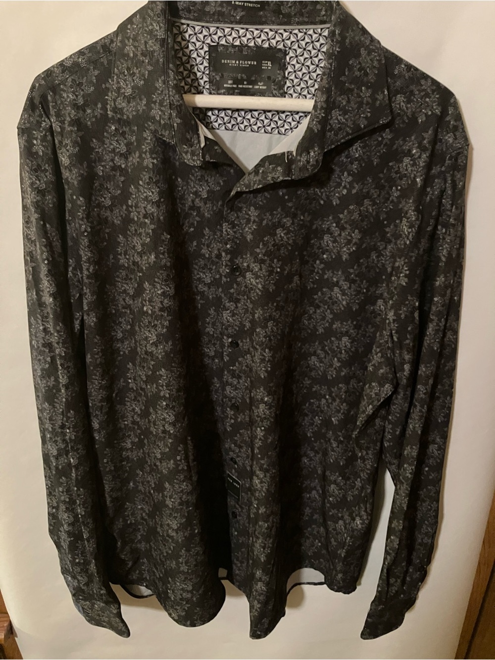Men’s Dark Floral Button-Up Shirt - Denim & Flower size XL